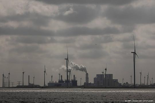 Industrieprijzen in Nederland licht gedaald