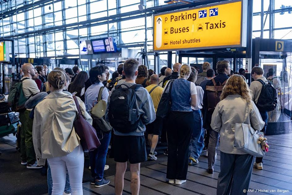 Storing bij Schiphol houdt aan tot in de avond, probleem Gouda verholpen