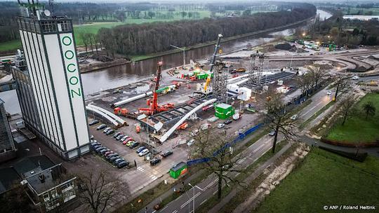 Bouwplaats brug Lochem blijft voorlopig gesloten na fataal ongeluk