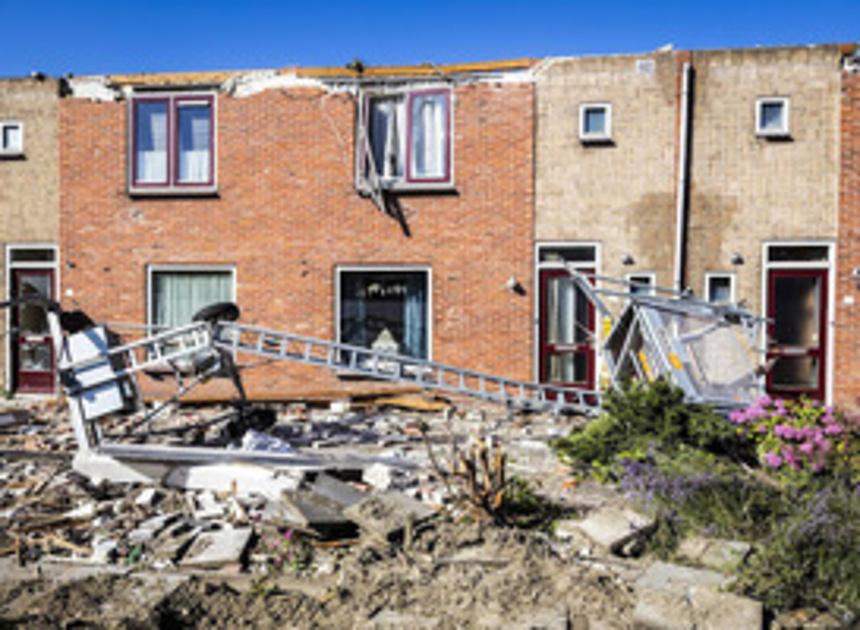 Zo'n 150 huizen zwaar beschadigd na windhoos Zierikzee