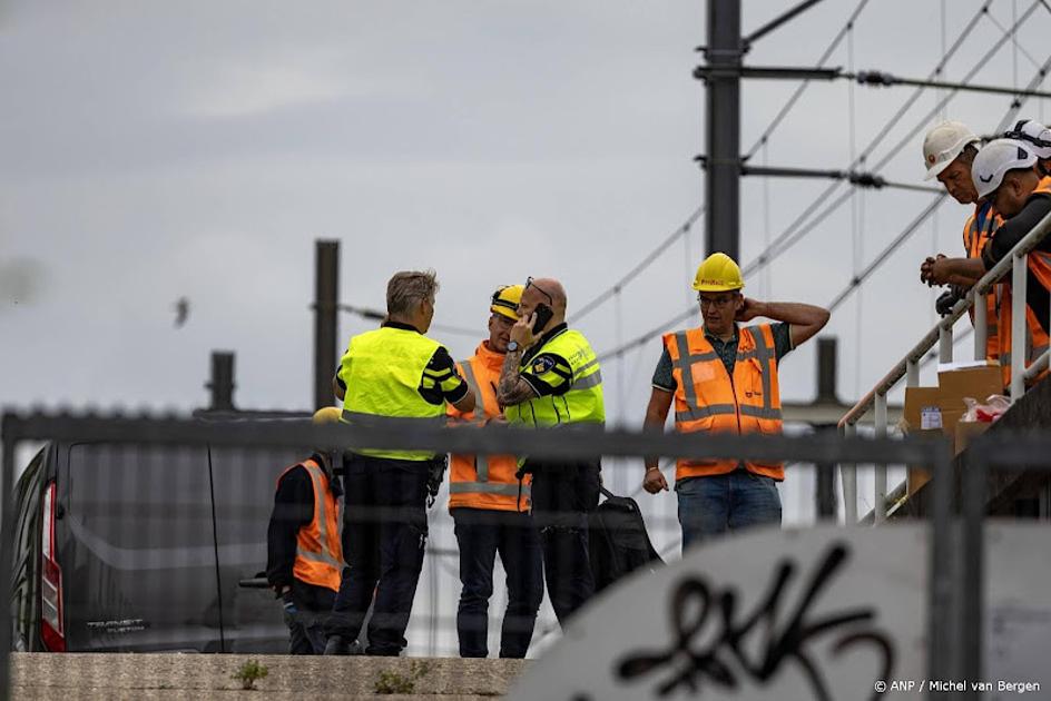 Politie sluit opzet bij spoorstoring niet uit