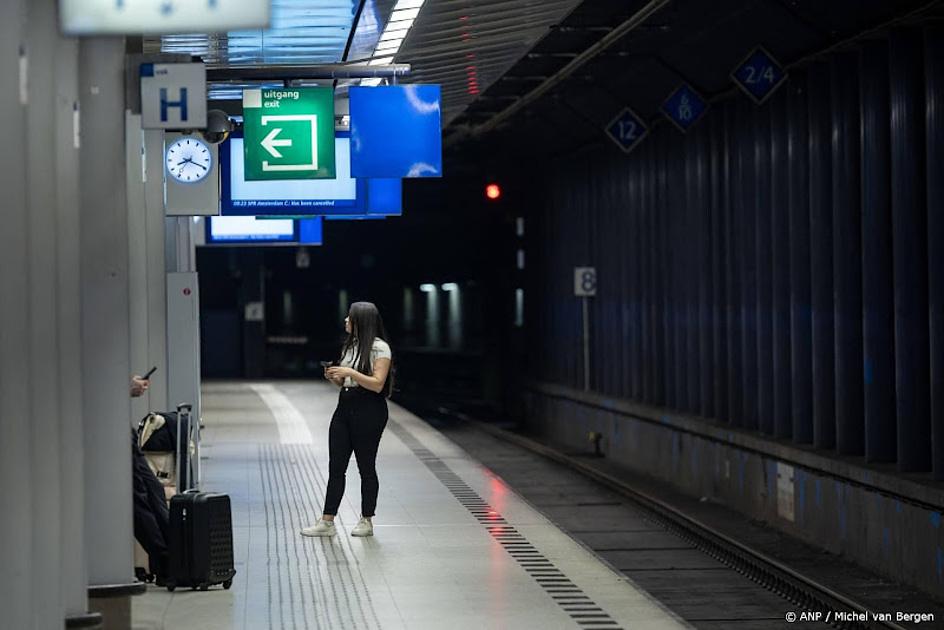 Spoor Schiphol opnieuw in de problemen, nu seinstoring